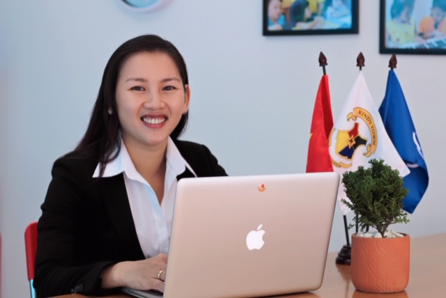 Cô Tina Phạm- Chuyên viên Tiếng Anh