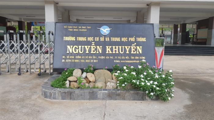 Nguyen Khuyen High School